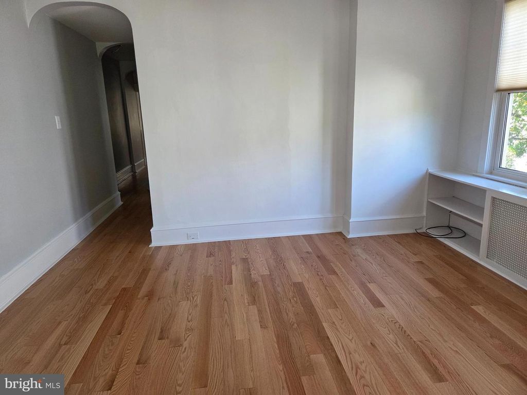 10 9TH AVE, Haddon Heights, NJ 08035