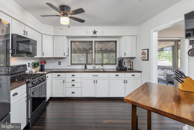 51 S GOLFWOOD AVE, Carneys Point, NJ 08069
