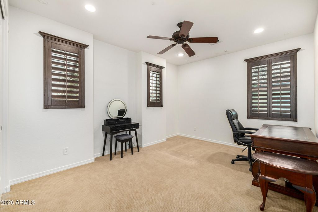 Image 18 of property listing at 6602 S BRIDAL VAIL Drive, Gilbert, AZ 85298