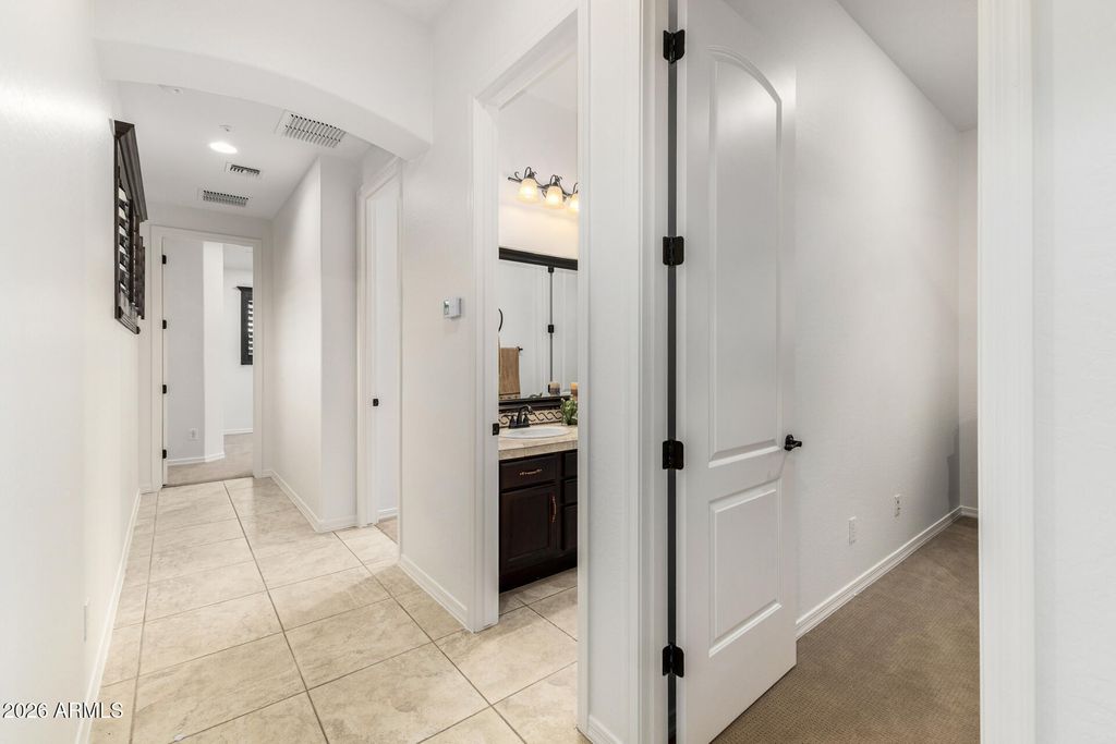 Image 42 of property listing at 6602 S BRIDAL VAIL Drive, Gilbert, AZ 85298