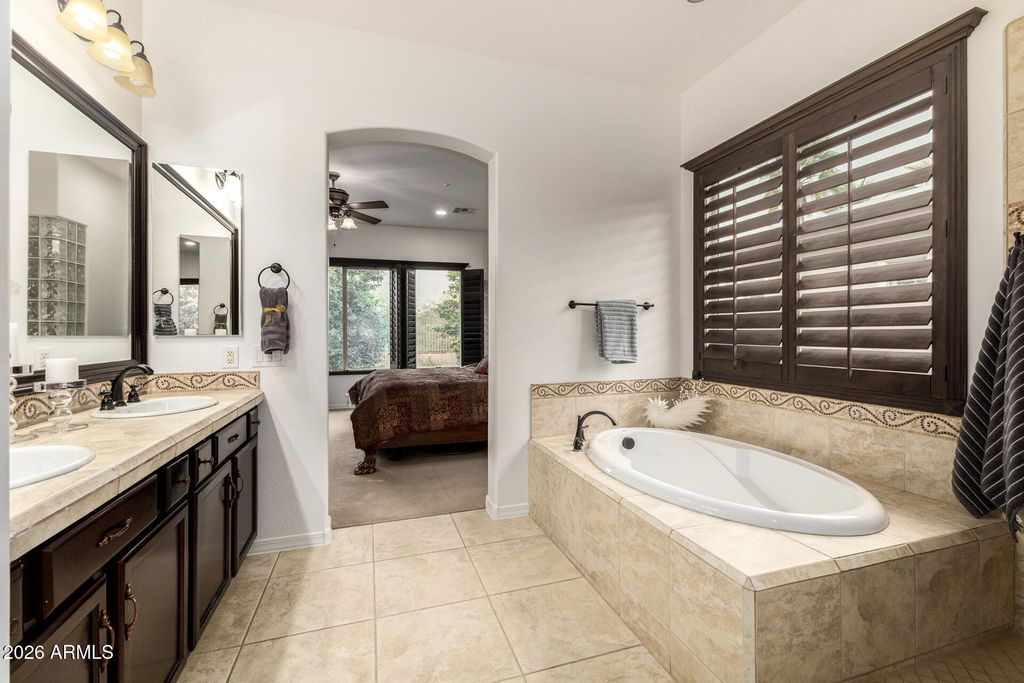 Image 49 of property listing at 6602 S BRIDAL VAIL Drive, Gilbert, AZ 85298