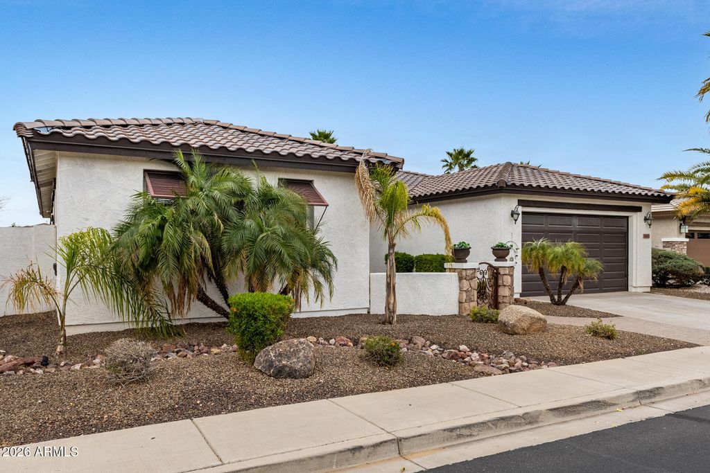 Image 5 of property listing at 6602 S BRIDAL VAIL Drive, Gilbert, AZ 85298