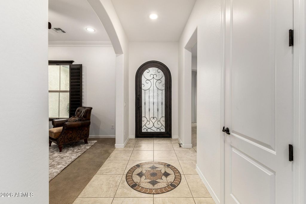 Image 9 of property listing at 6602 S BRIDAL VAIL Drive, Gilbert, AZ 85298