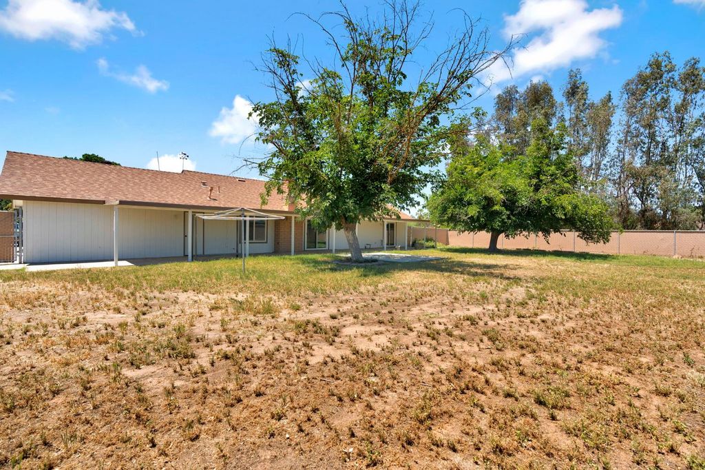 Image 29 of property listing at 17563 Road 25, Madera, CA 93638
