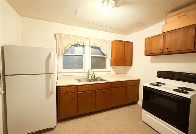 511 N Wright Street, Siloam Springs, AR 72761