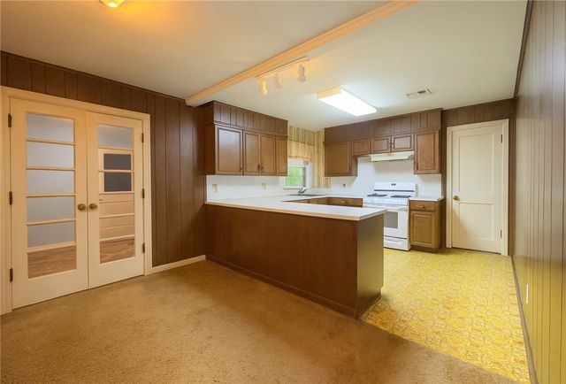 511 N Wright Street, Siloam Springs, AR 72761