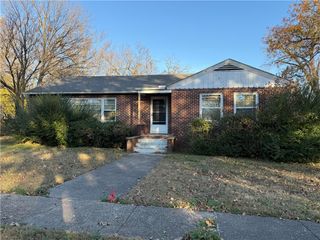 511 N Wright Street, Siloam Springs, AR 72761