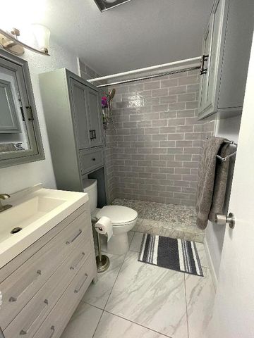 210 Horizons Street E 207, Boynton Beach, FL 33435