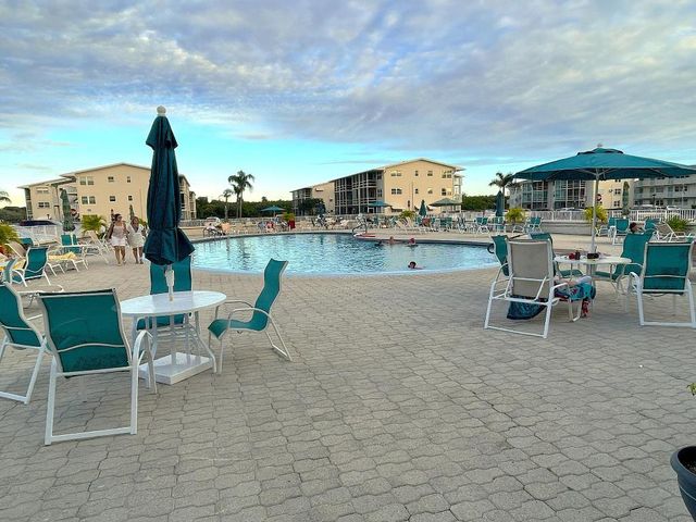 210 Horizons Street E 207, Boynton Beach, FL 33435