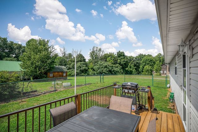 1565 Canada Flatt Rd, Cookeville, TN 38506