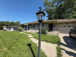 230 W 3 1/2 Street, Waconia, MN 55387