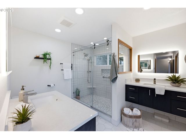 14055 Ne RIVER VISTA Ln, Aurora, OR 97002