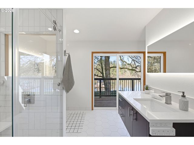 14055 Ne RIVER VISTA Ln, Aurora, OR 97002