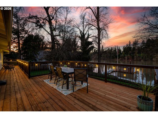 14055 Ne RIVER VISTA Ln, Aurora, OR 97002