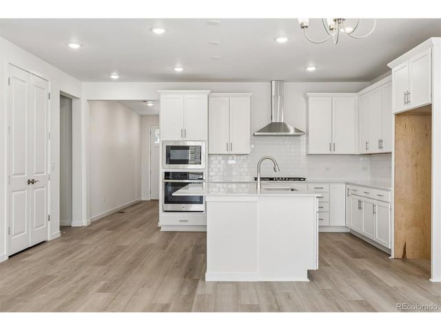 800 Lawson Dr, Elizabeth, CO 80107