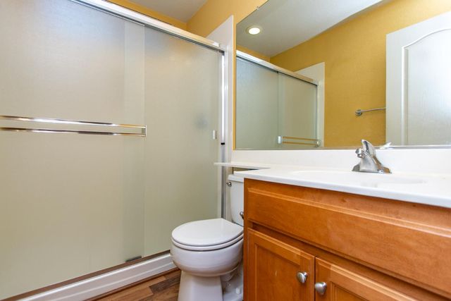 1920 Trail Way, Turlock, CA 95382