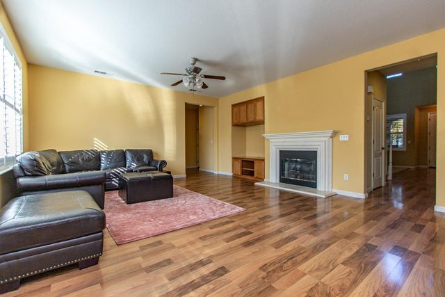 1920 Trail Way, Turlock, CA 95382