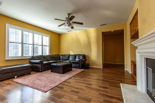 1920 Trail Way, Turlock, CA 95382