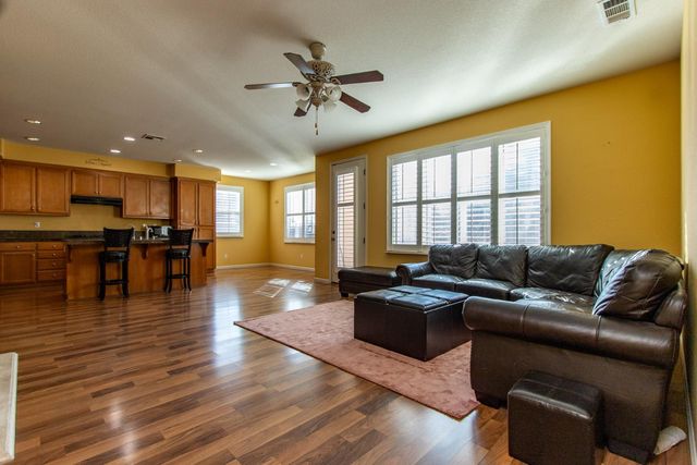 1920 Trail Way, Turlock, CA 95382