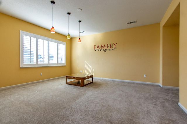 1920 Trail Way, Turlock, CA 95382