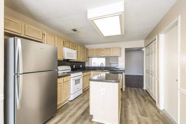 7131 Maple Walk Drive, Humble, TX 77346