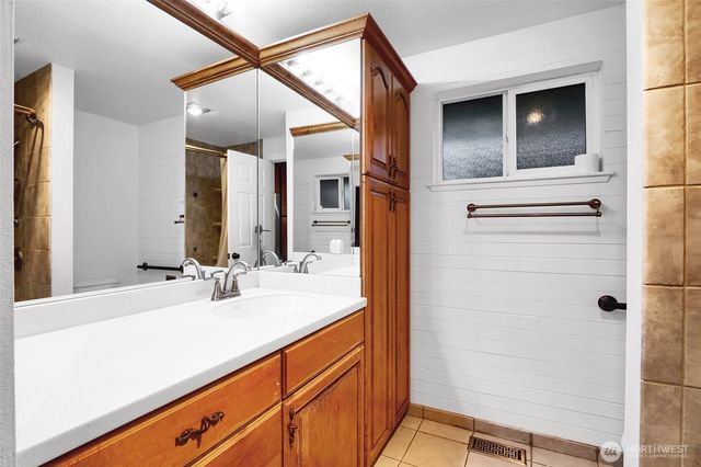 2102 Elgin Road NE, Moses Lake, WA 98837