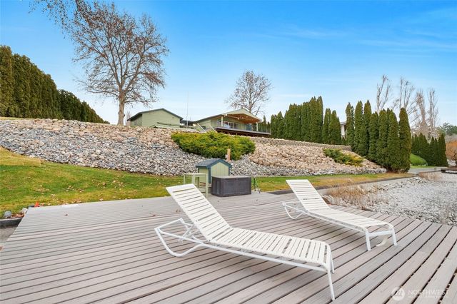 2102 Elgin Road NE, Moses Lake, WA 98837