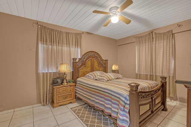 1627 4th Court NE, Boynton Beach, FL 33435