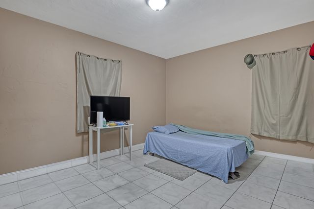 1627 4th Court NE, Boynton Beach, FL 33435