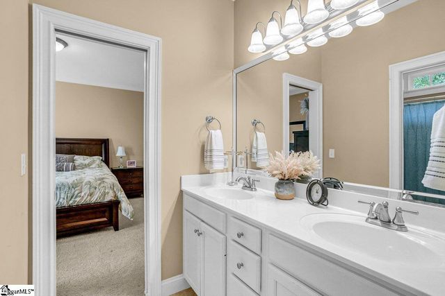 31 Allegheny Run, Simpsonville, SC 29681