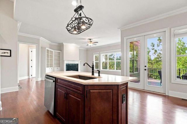 312 Twin Peaks Loop, Canton, GA 30114