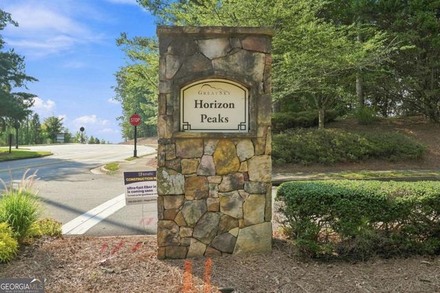 312 Twin Peaks Loop, Canton, GA 30114