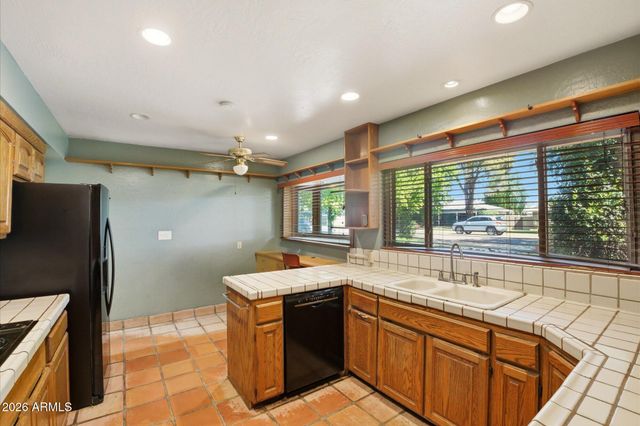 8324 N 8TH Avenue, Phoenix, AZ 85021