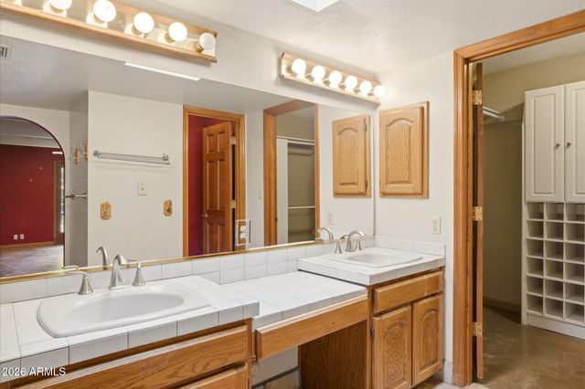 8324 N 8TH Avenue, Phoenix, AZ 85021