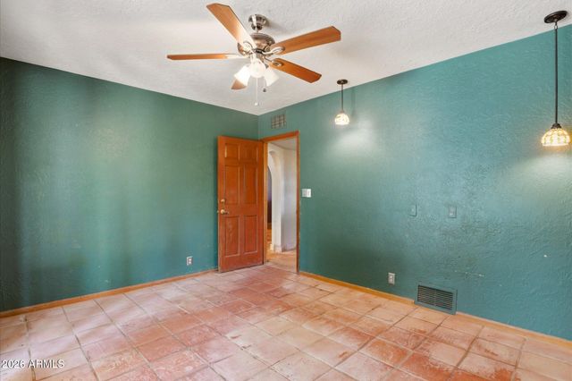 8324 N 8TH Avenue, Phoenix, AZ 85021