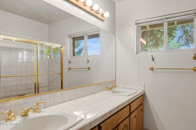 8324 N 8TH Avenue, Phoenix, AZ 85021