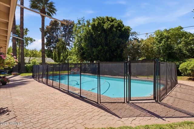 8324 N 8TH Avenue, Phoenix, AZ 85021