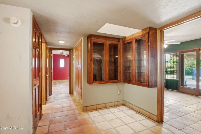 8324 N 8TH Avenue, Phoenix, AZ 85021