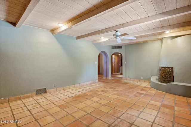 8324 N 8TH Avenue, Phoenix, AZ 85021