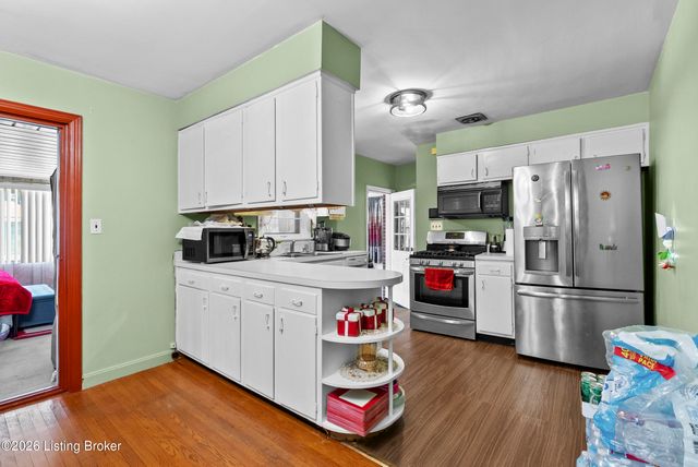 2237 Thurman Dr, Louisville, KY 40216