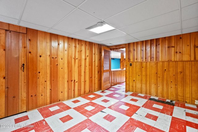 2237 Thurman Dr, Louisville, KY 40216