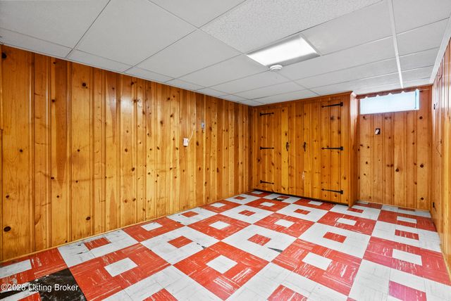 2237 Thurman Dr, Louisville, KY 40216