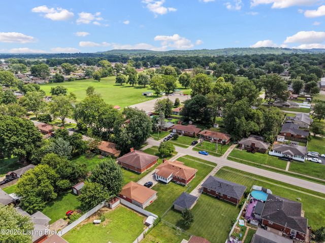 2237 Thurman Dr, Louisville, KY 40216