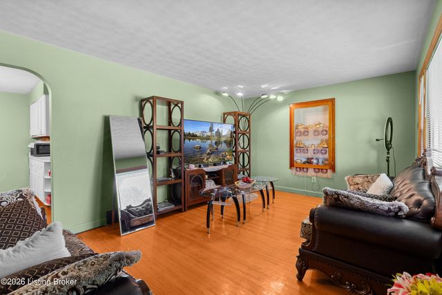 2237 Thurman Dr, Louisville, KY 40216