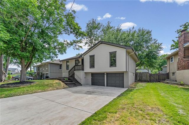 3004 Iva Drive, Independence, MO 64057