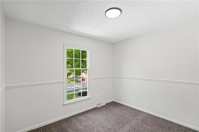 3004 Iva Drive, Independence, MO 64057