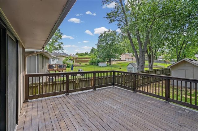 3004 Iva Drive, Independence, MO 64057