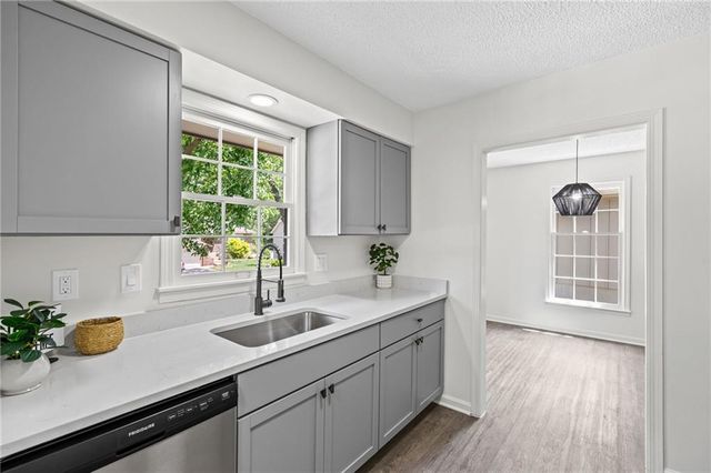 3004 Iva Drive, Independence, MO 64057
