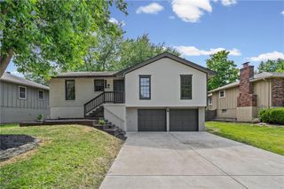 3004 Iva Drive, Independence, MO 64057