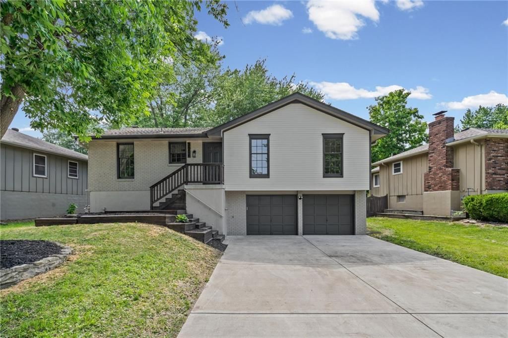 3004 Iva Drive, Independence, MO 64057
